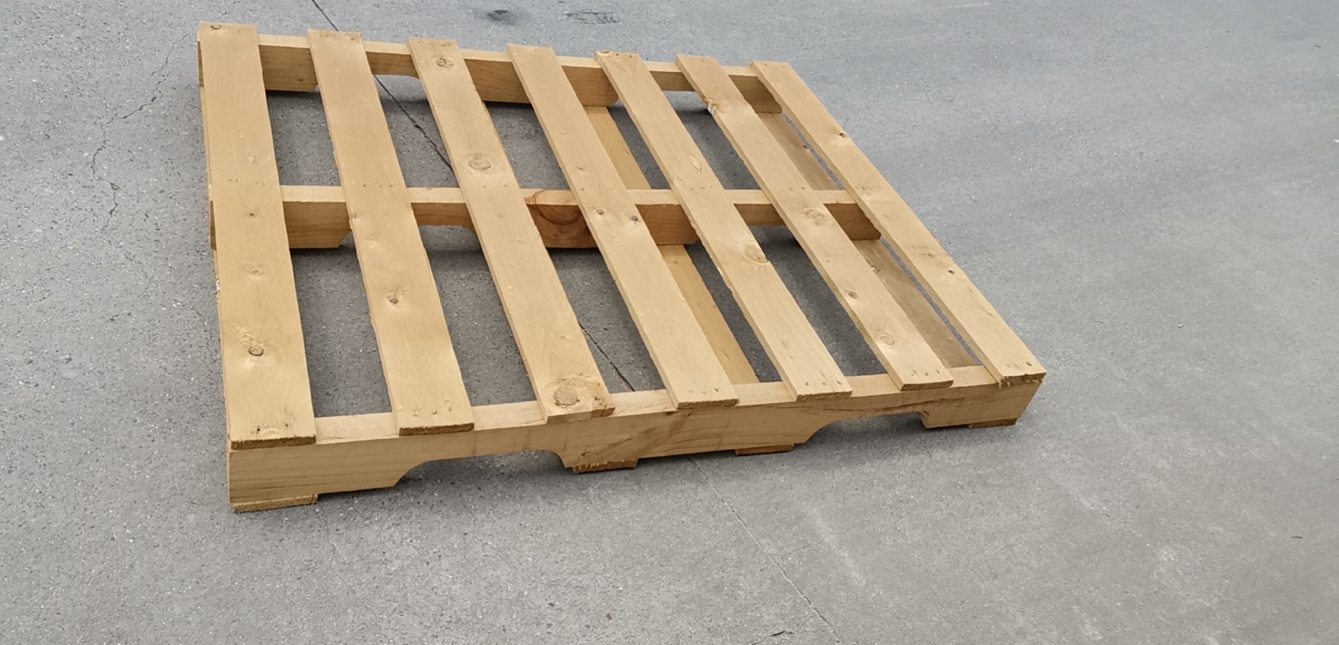 德庆根据材质选择木托盘